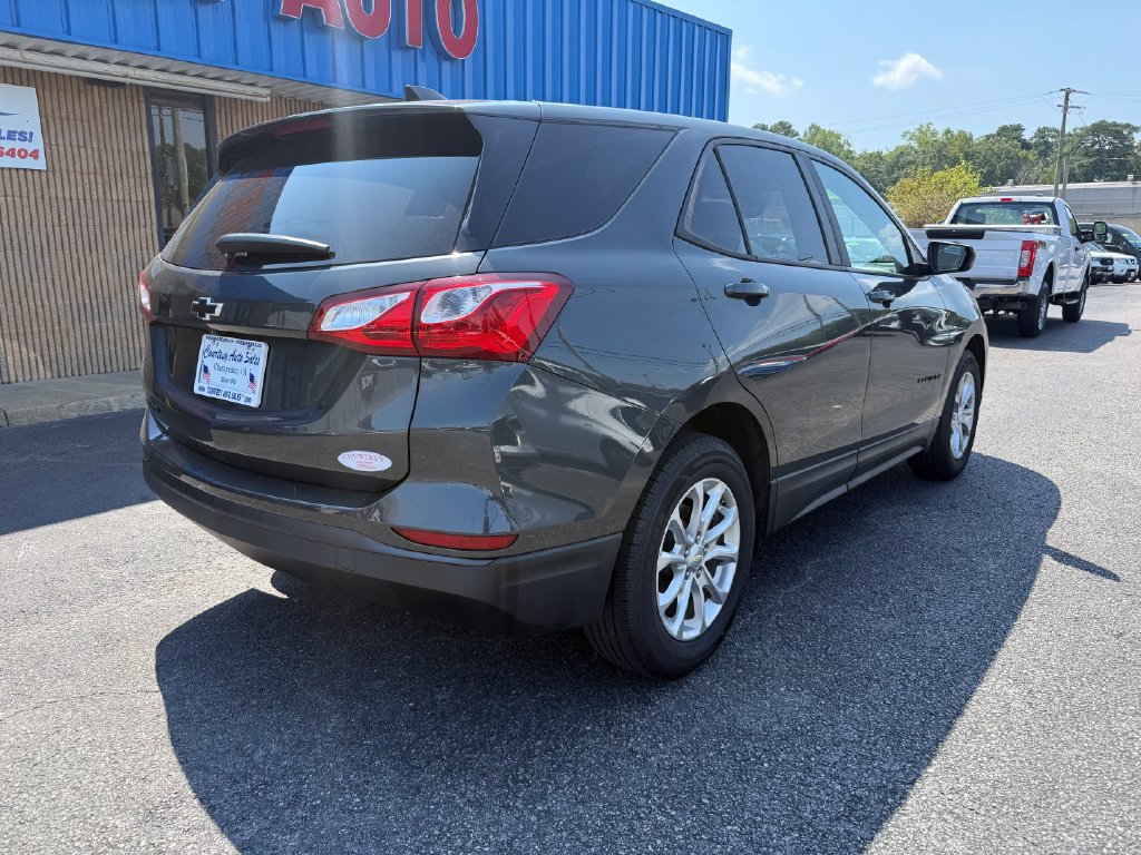 Used 2021 Chevrolet Equinox LS w/ LPO, Blackout Package FWD image 11