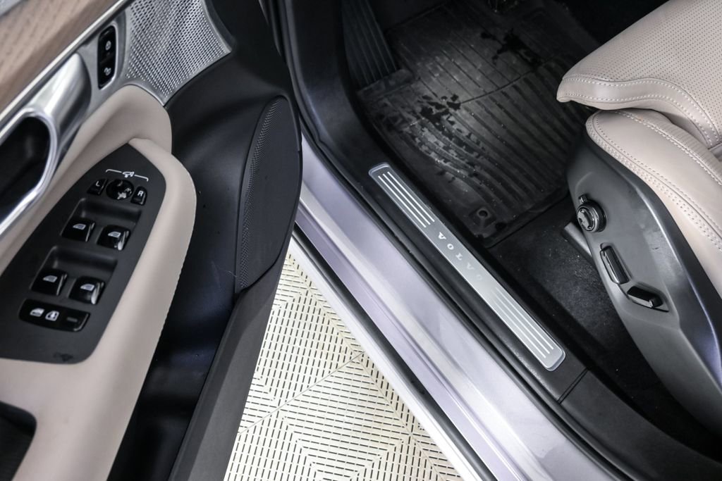 Certified 2026 Volvo XC90 T8 Ultra image 10