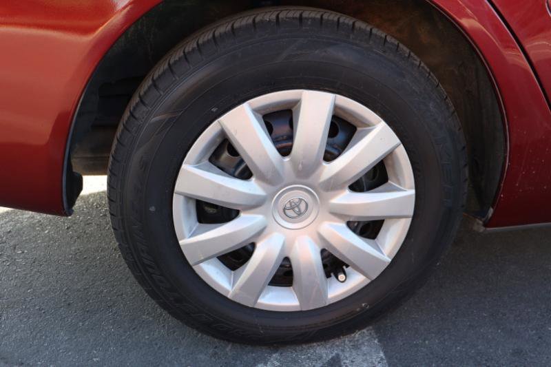 Used 2005 Toyota Camry LE image 12