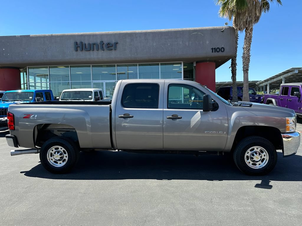 Used 2008 Chevrolet Silverado 2500 LT w/ 1LT Convenience Package AWD/4WD image 9