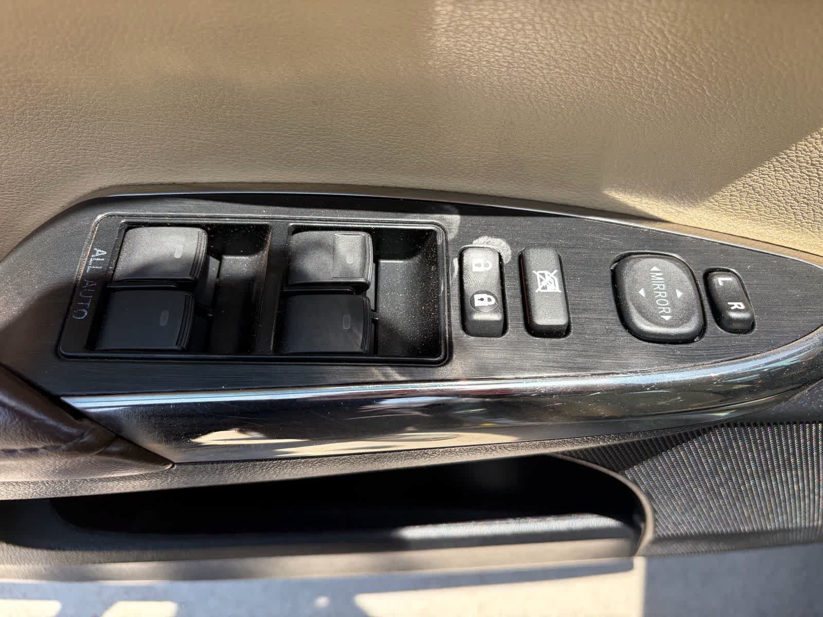 Used 2013 Toyota Avalon XLE Premium FWD image 14