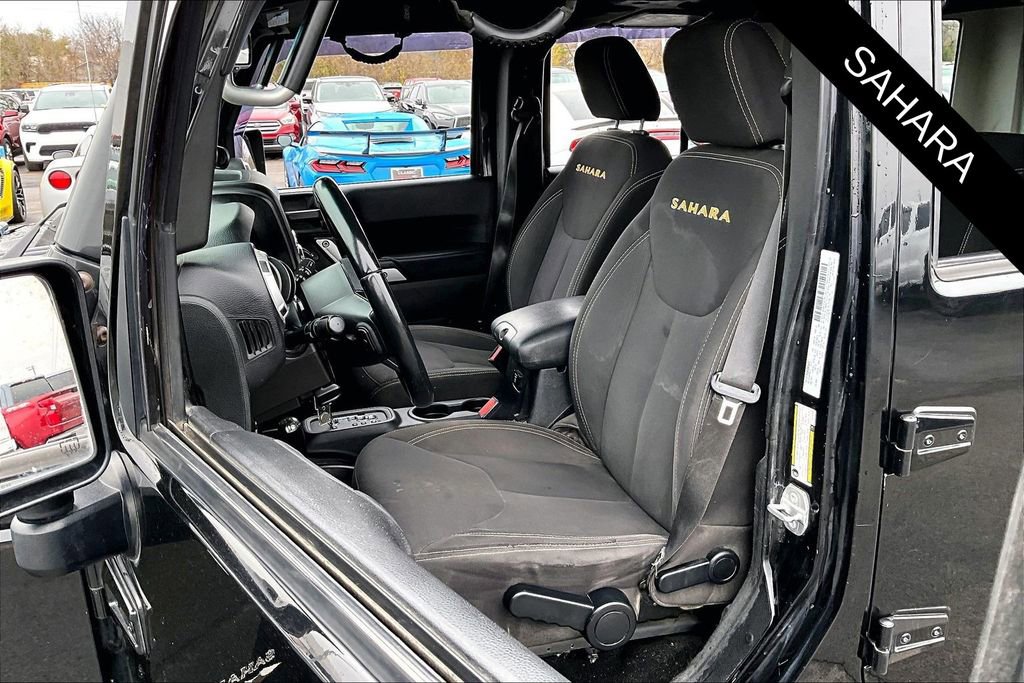 Used 2016 Jeep Wrangler Unlimited Sahara w/ Connectivity Group image 20