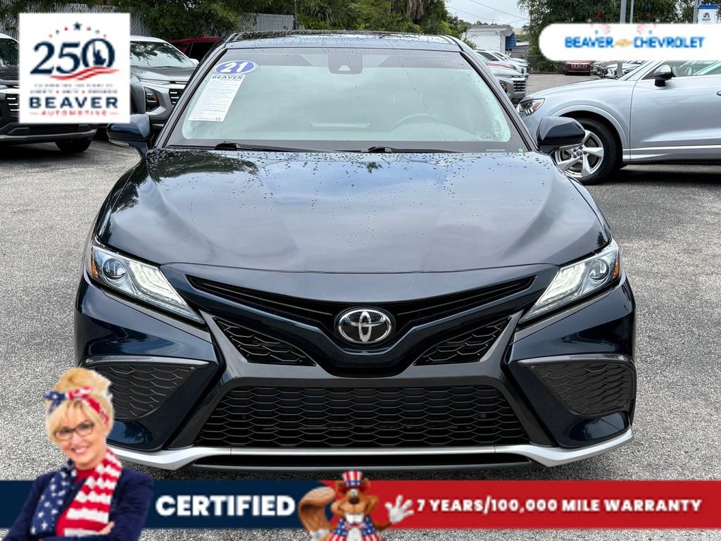 Used 2021 Toyota Camry XSE FWD image 3