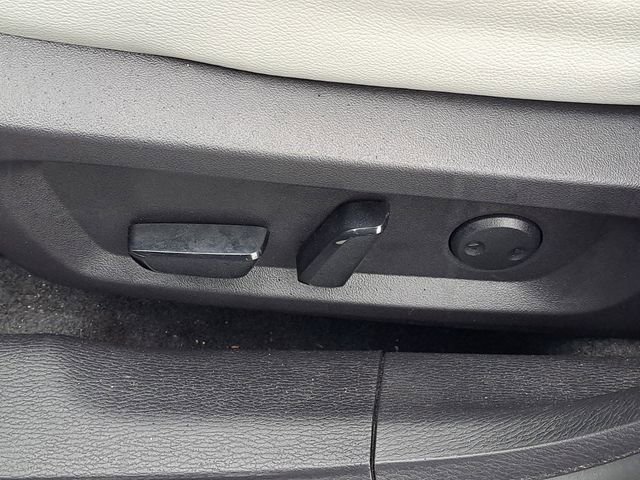 Used 2025 Mitsubishi Outlander SEL AWD/4WD image 7