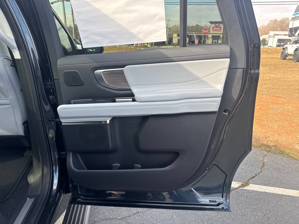 New 2025 Ford Expedition Max Platinum w/ Platinum Ultimate Package AWD/4WD image 43