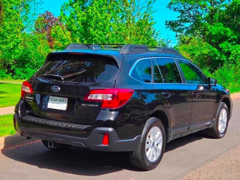 Used 2018 Subaru Outback 2.5i Premium image 12
