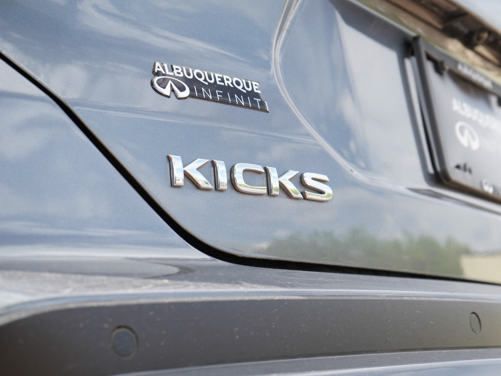 Used 2024 Nissan Kicks SR FWD image 6