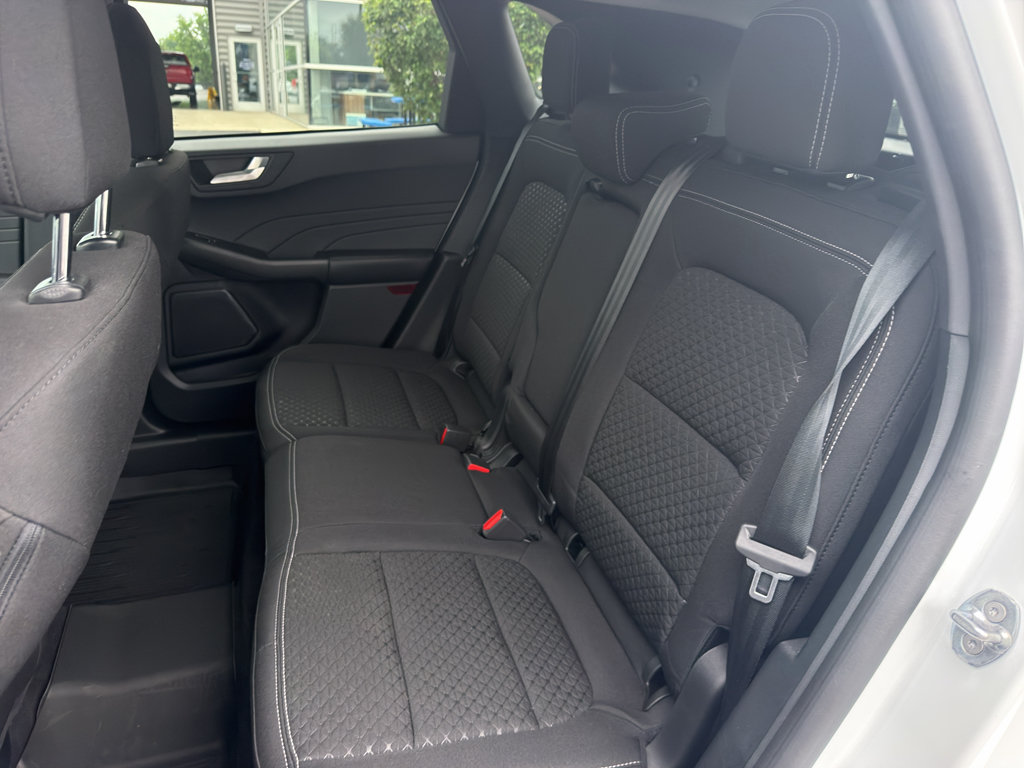 Used 2023 Ford Escape Active w/ Tech Pack #2 AWD/4WD image 16