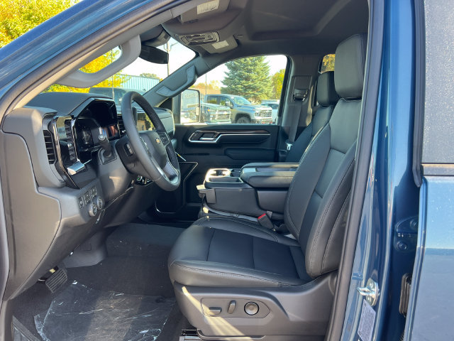 New 2026 Chevrolet Silverado 2500 LT w/ Leather Package AWD/4WD image 4