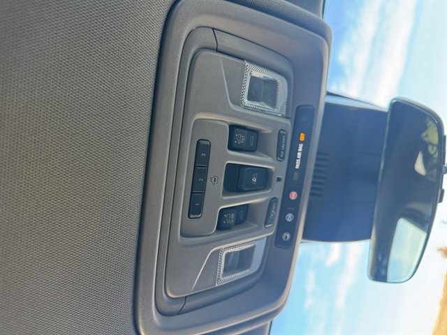 Used 2022 Chevrolet Silverado 1500 LTZ w/ LTZ Premium Package image 30