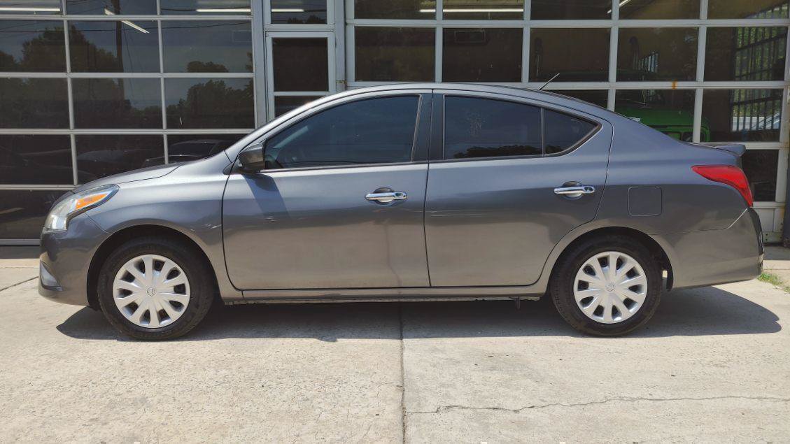 Used 2019 Nissan Versa SV FWD image 6