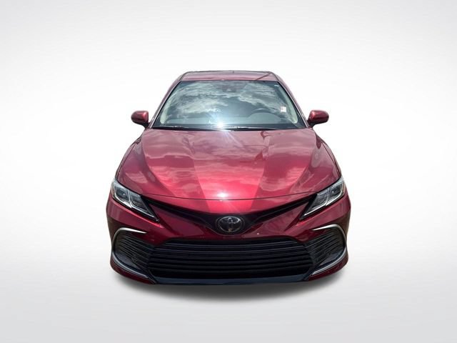 Used 2022 Toyota Camry LE FWD image 2