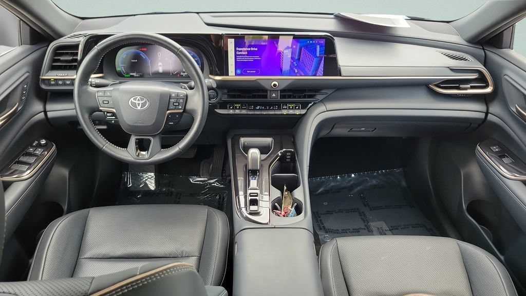 Certified 2025 Toyota Crown Signia AWD/4WD image 11