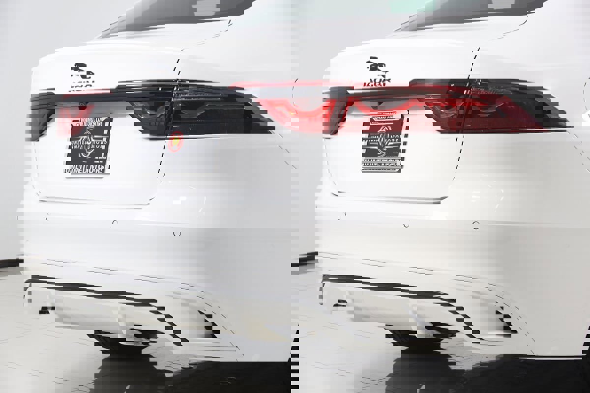 Used 2024 Jaguar XF R-Dynamic SE image 53