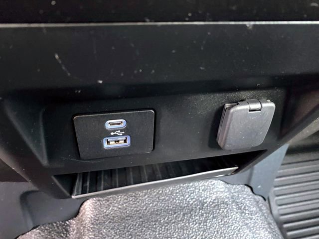 Used 2022 Ford F250 XL w/ STX Appearance Package image 21