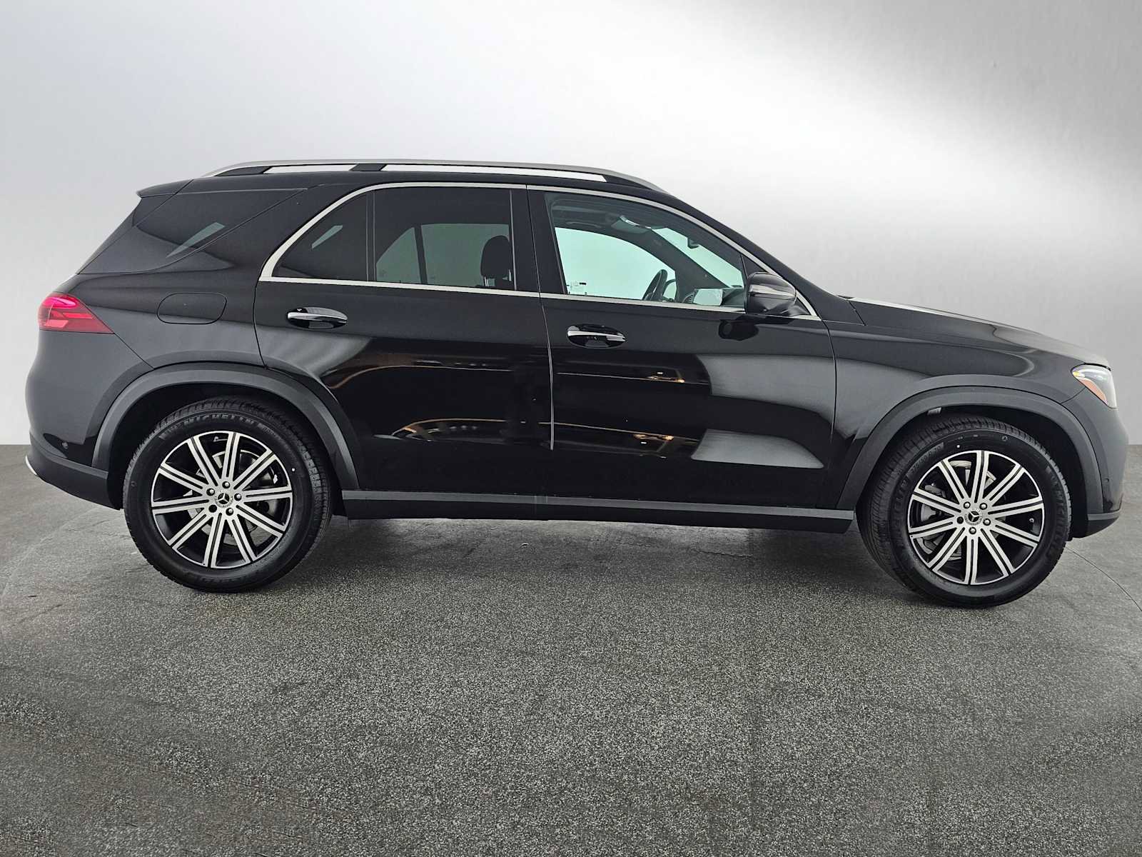 Used 2026 Mercedes-Benz GLE 350 4MATIC image 2