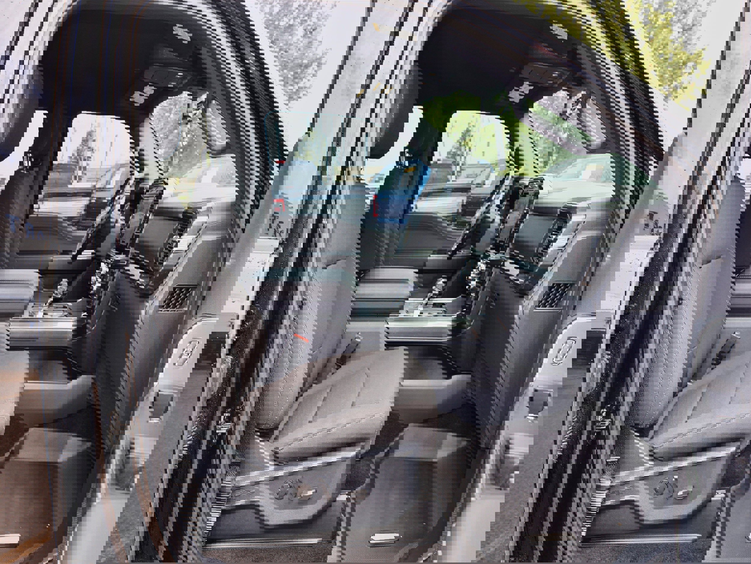 Used 2023 Ford F150 XLT w/ Equipment Group 302A High image 27