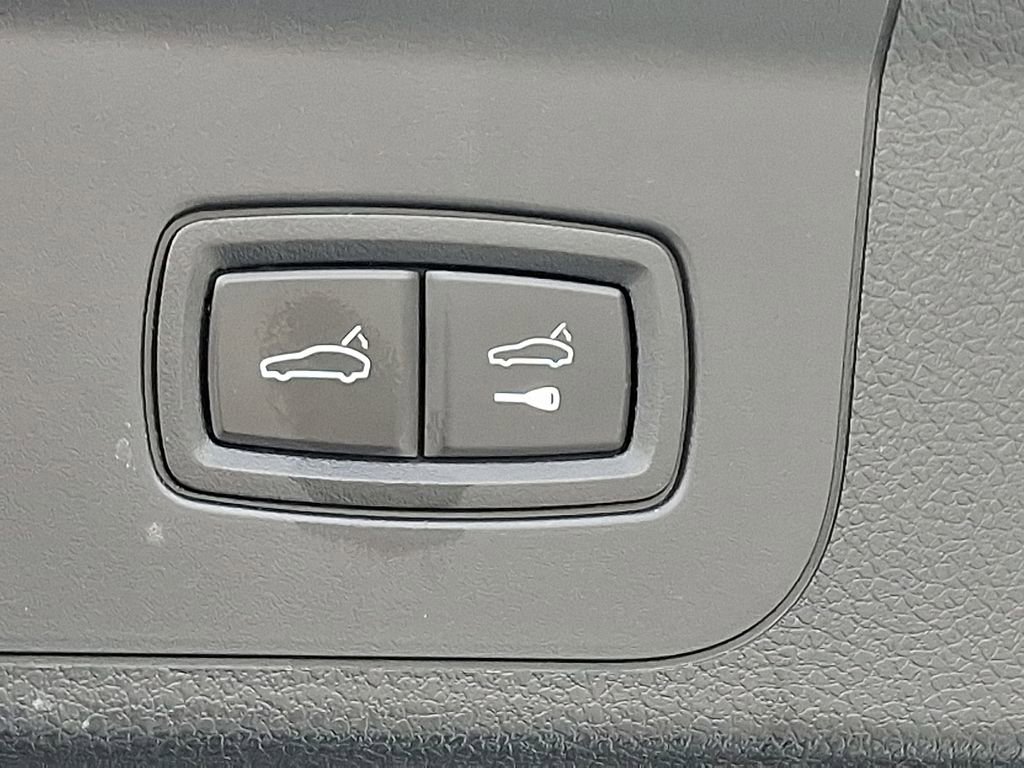 Used 2019 Porsche Panamera 4 image 30