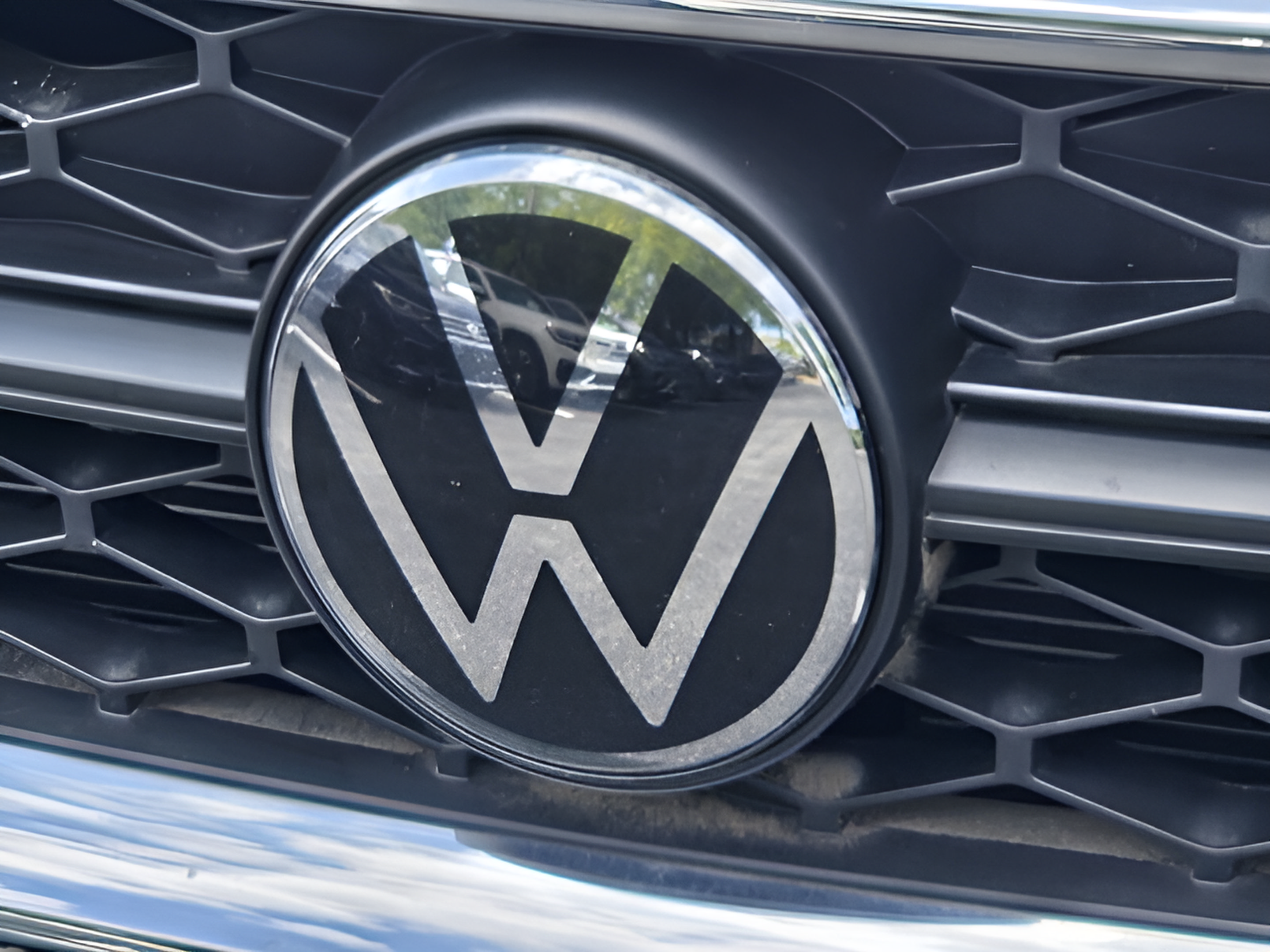 Certified 2023 Volkswagen Taos SE w/ Panoramic Sunroof Package FWD image 33