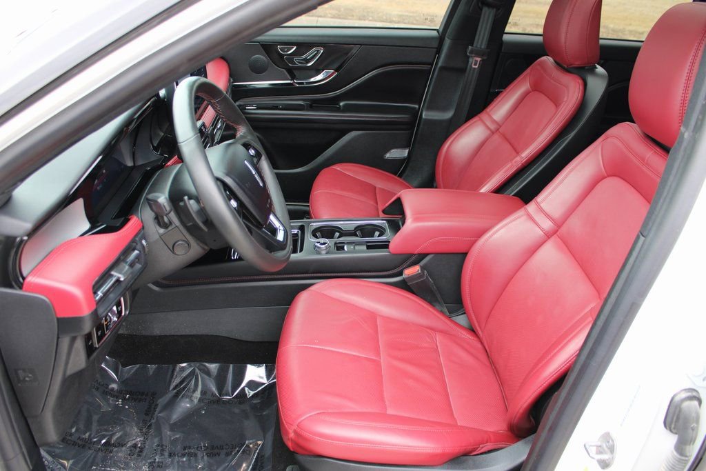 Used 2024 Lincoln Corsair Reserve w/ Equipment Group 201A image 6