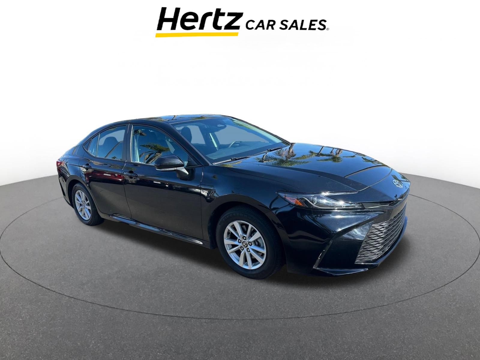 Used 2025 Toyota Camry LE image 1