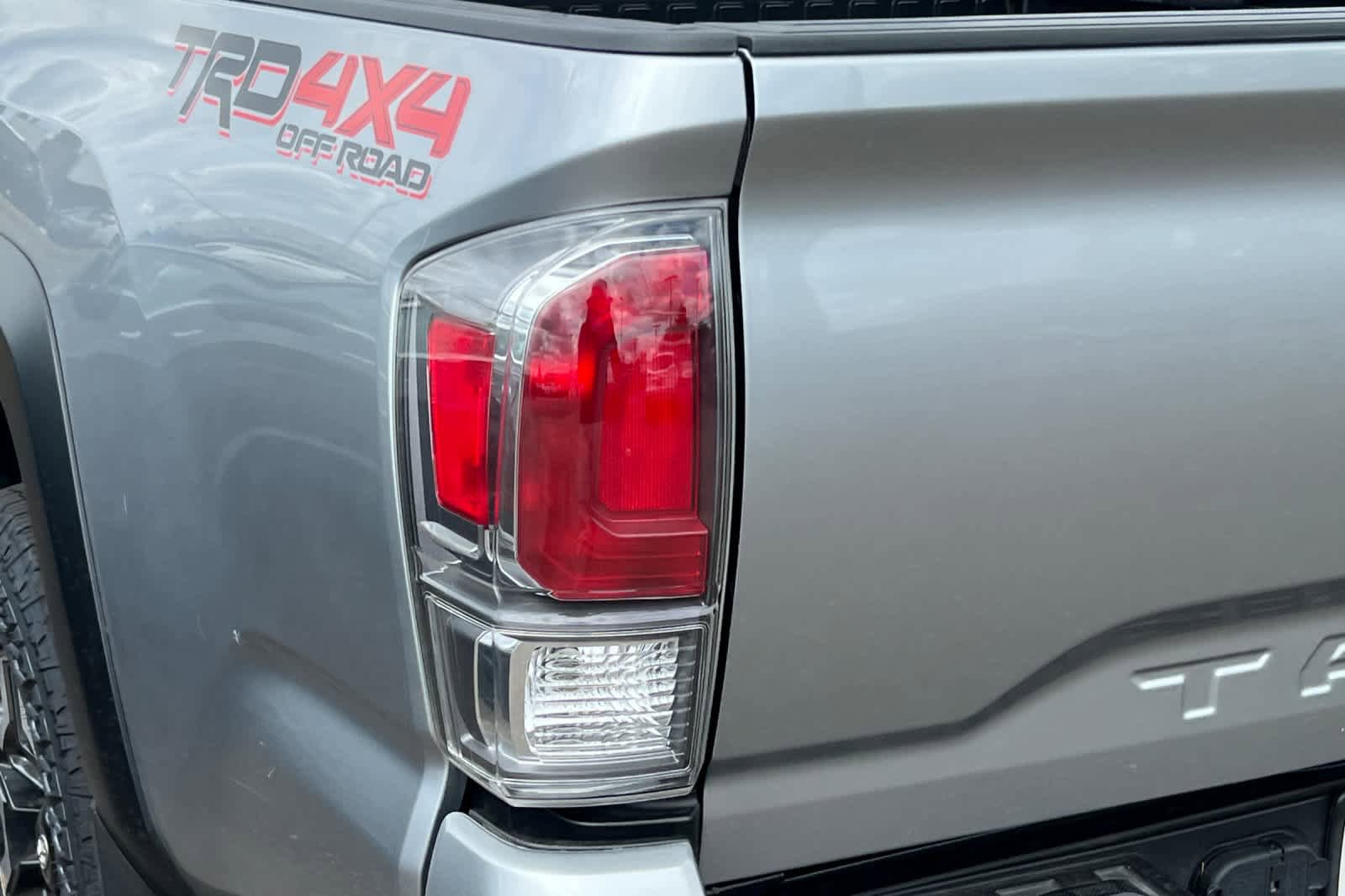 Certified 2023 Toyota Tacoma TRD Off-Road w/ Technology Package AWD/4WD image 20