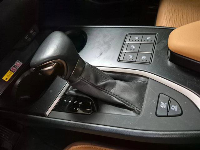 Used 2024 Lexus UX 250h FWD w/ Premium Package image 14