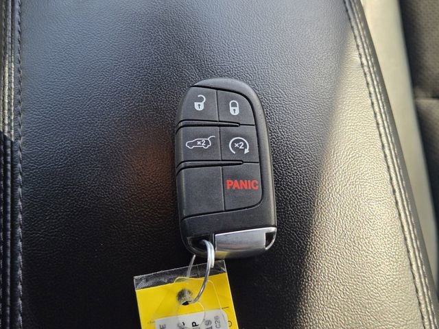 Used 2019 Jeep Grand Cherokee Altitude image 21