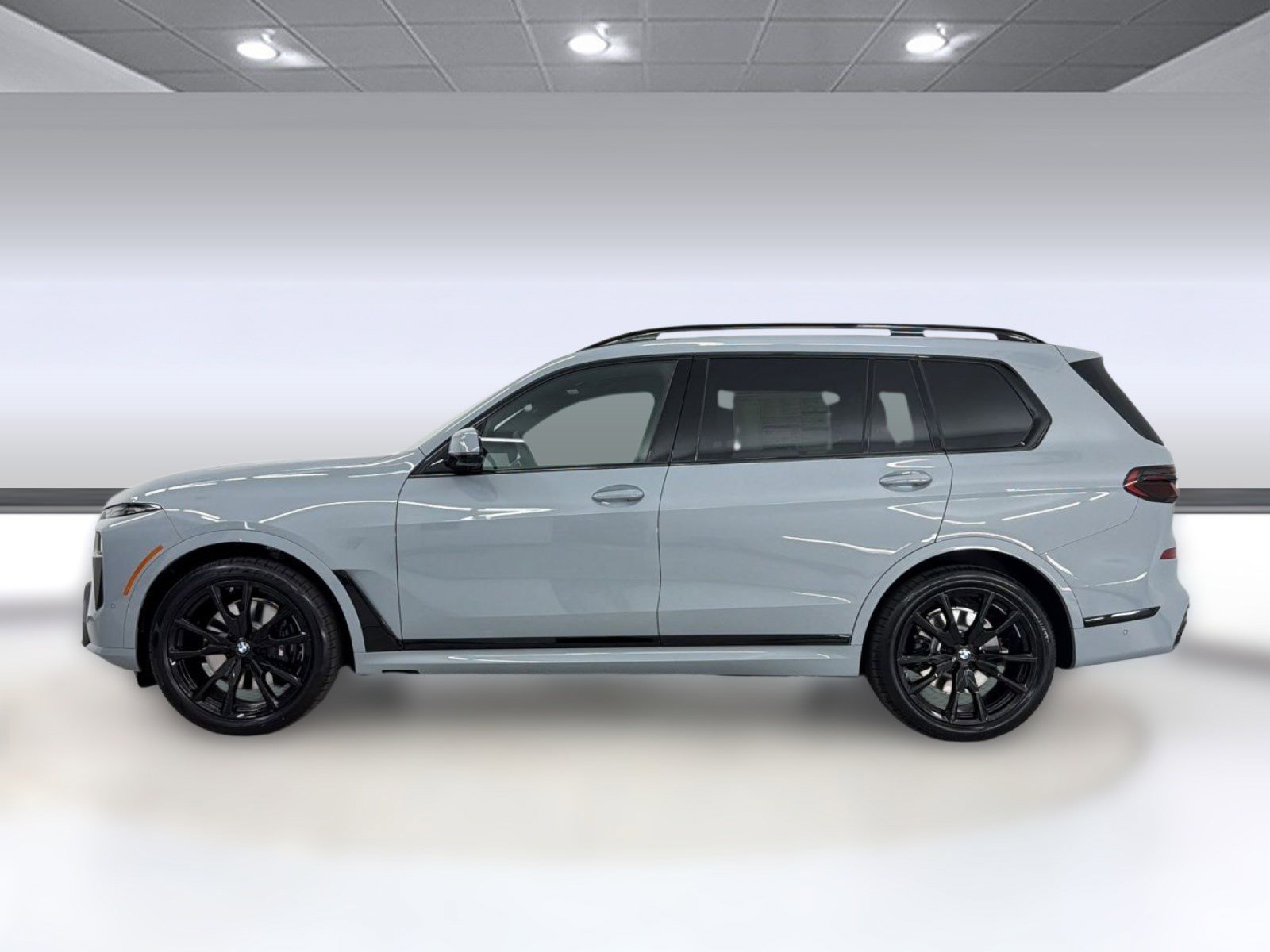 New 2026 BMW X7 xDrive40i w/ M Sport Package AWD/4WD image 2