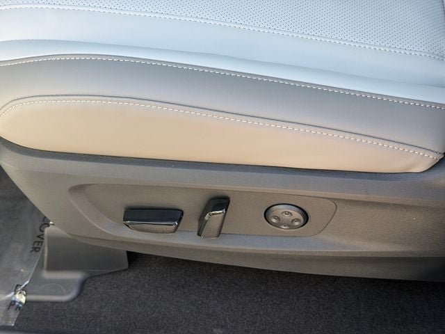 New 2027 INFINITI QX60 Luxe w/ Cargo Package FWD image 14