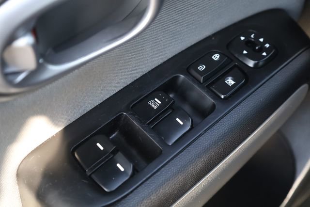 Used 2015 Kia Soul image 13