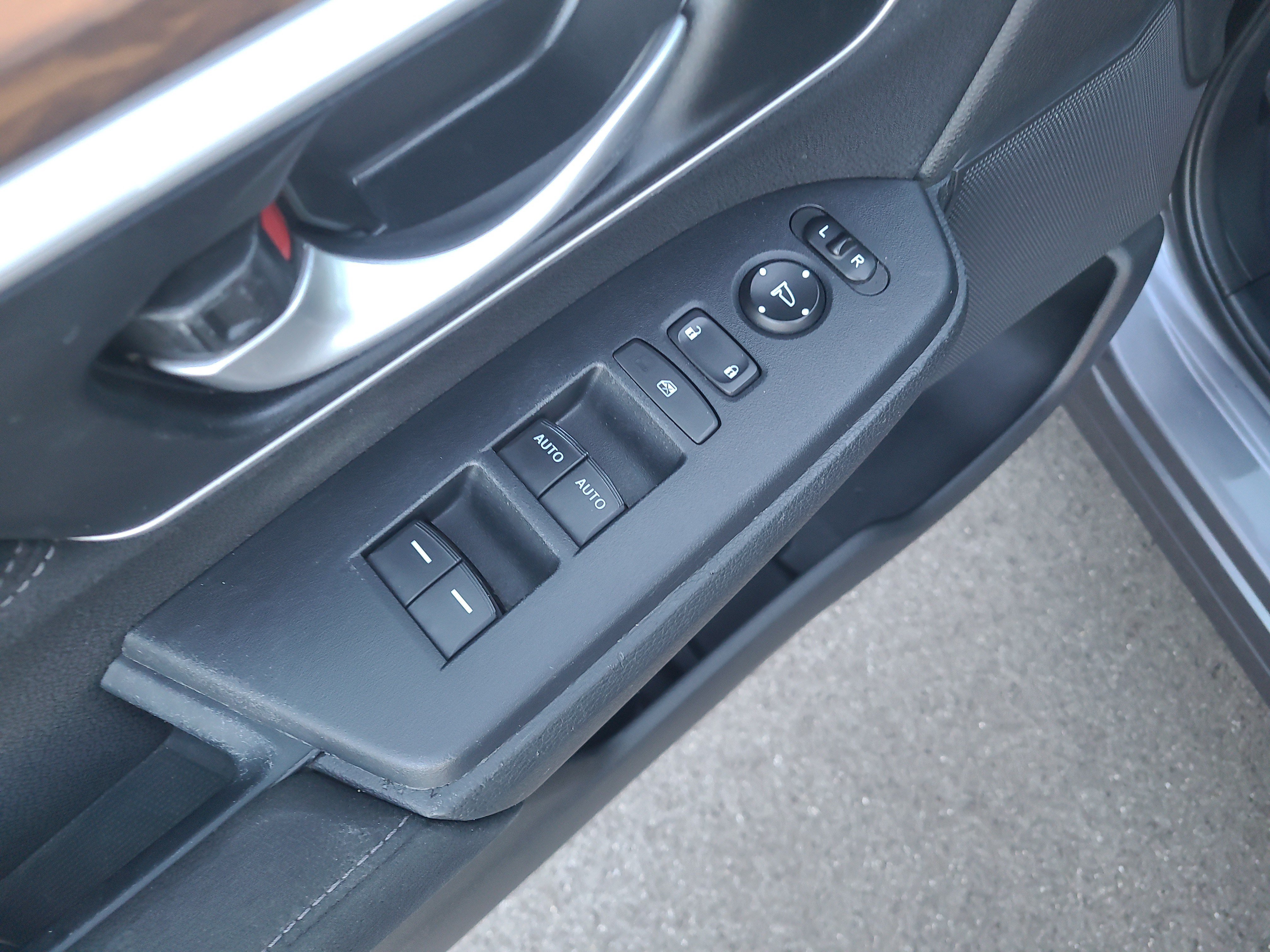 Used 2020 Honda CR-V EX image 13