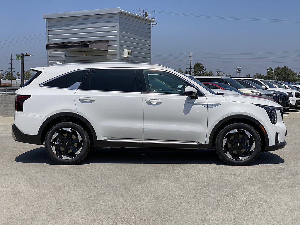 New 2026 Kia Sorento EX FWD image 2