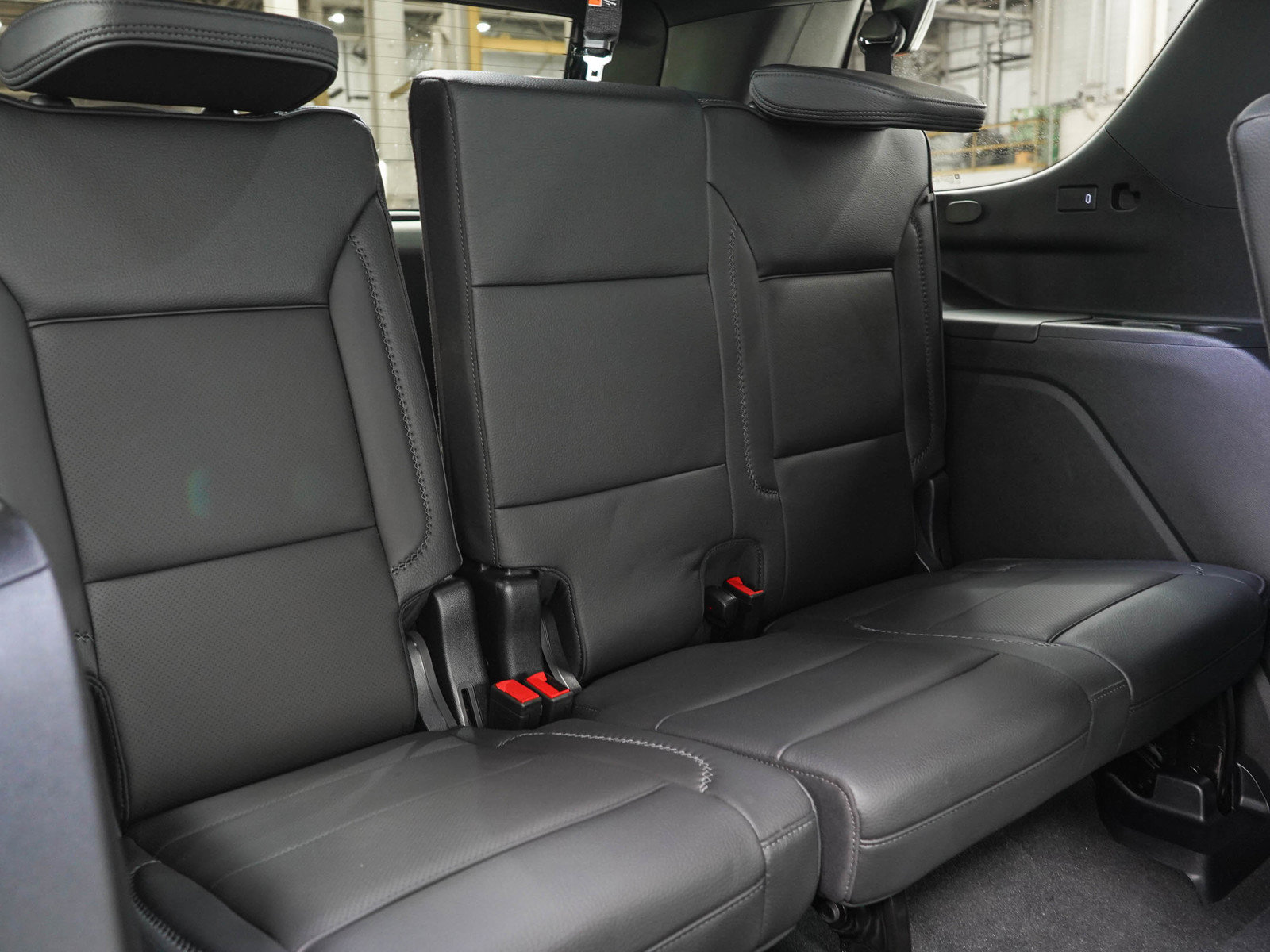 Used 2025 GMC Yukon Denali w/ Denali Reserve Package AWD/4WD image 15