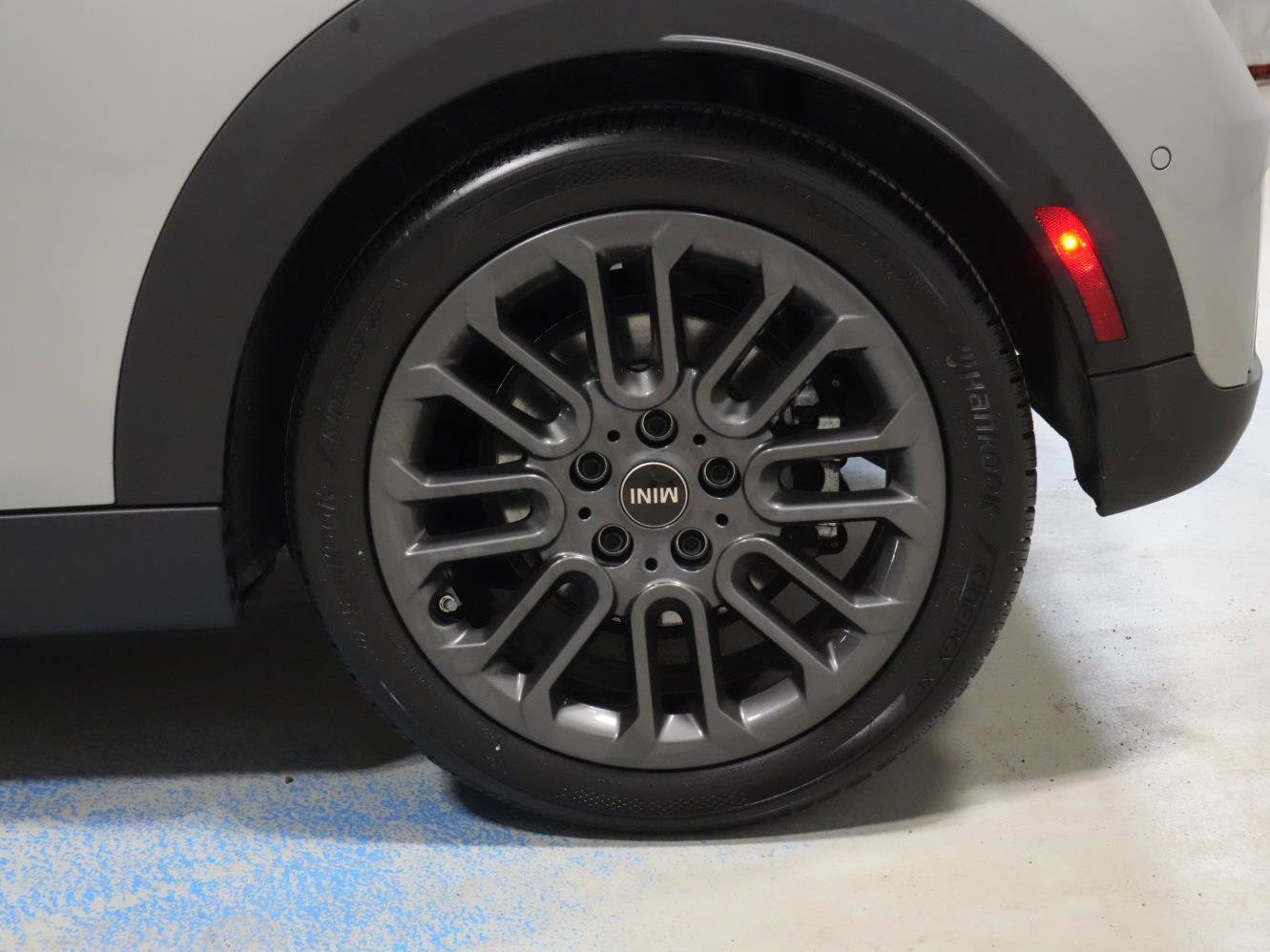 Certified 2025 MINI Cooper S image 34