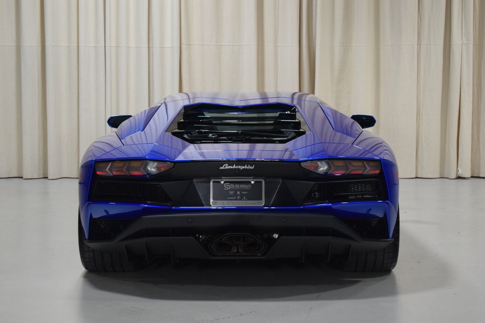 Used 2019 Lamborghini Aventador S image 13