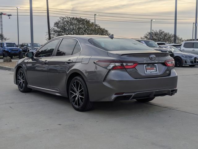 Used 2022 Toyota Camry SE image 8