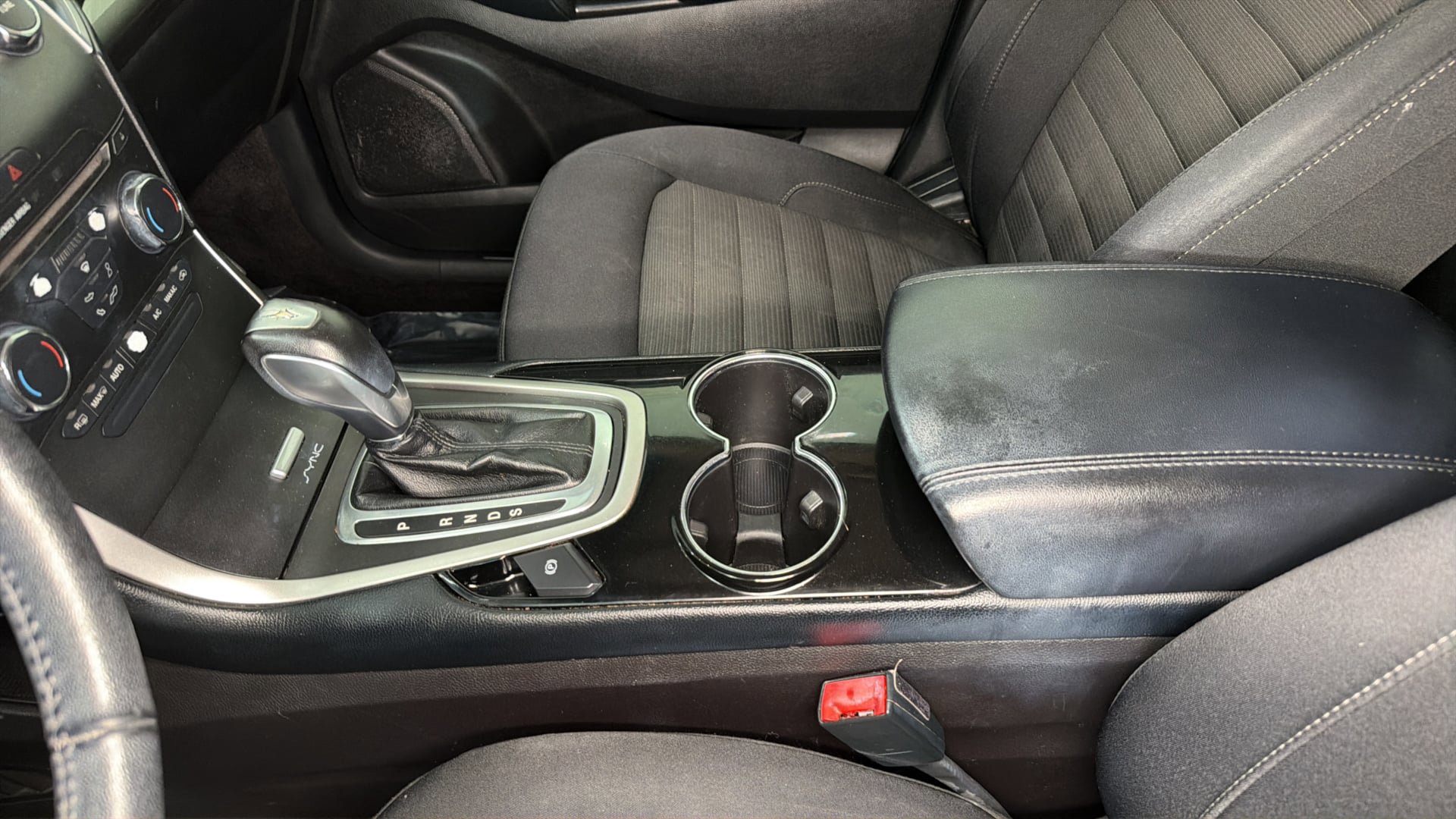Used 2017 Ford Edge SEL FWD image 26