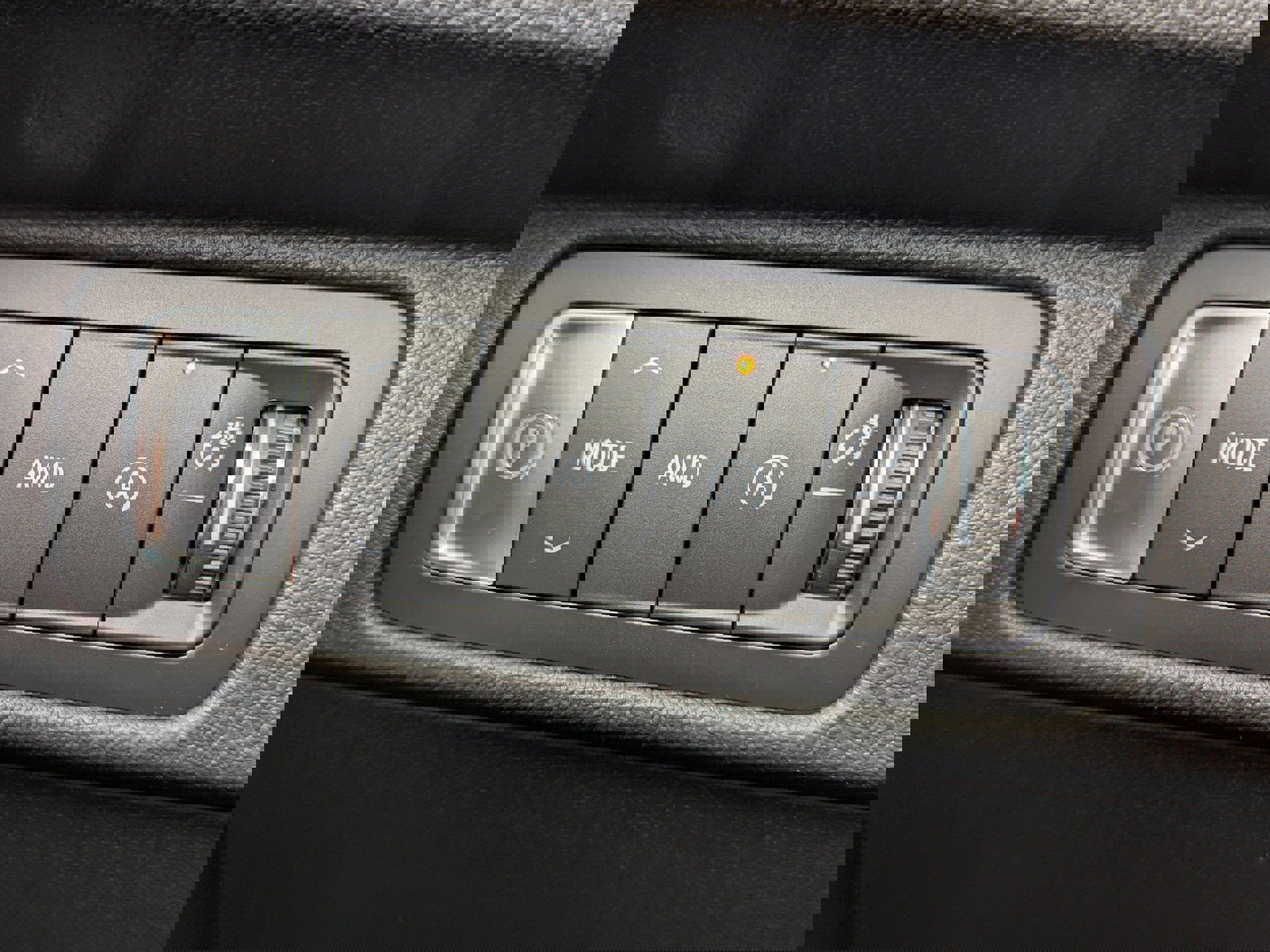 New 2026 Chevrolet Traverse LT w/ LPO, Floor Liner Package image 5