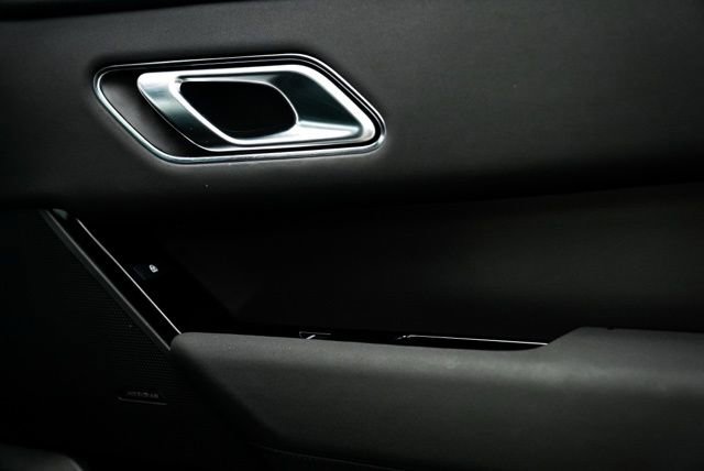 Used 2025 Land Rover Range Rover Velar Dynamic SE image 30