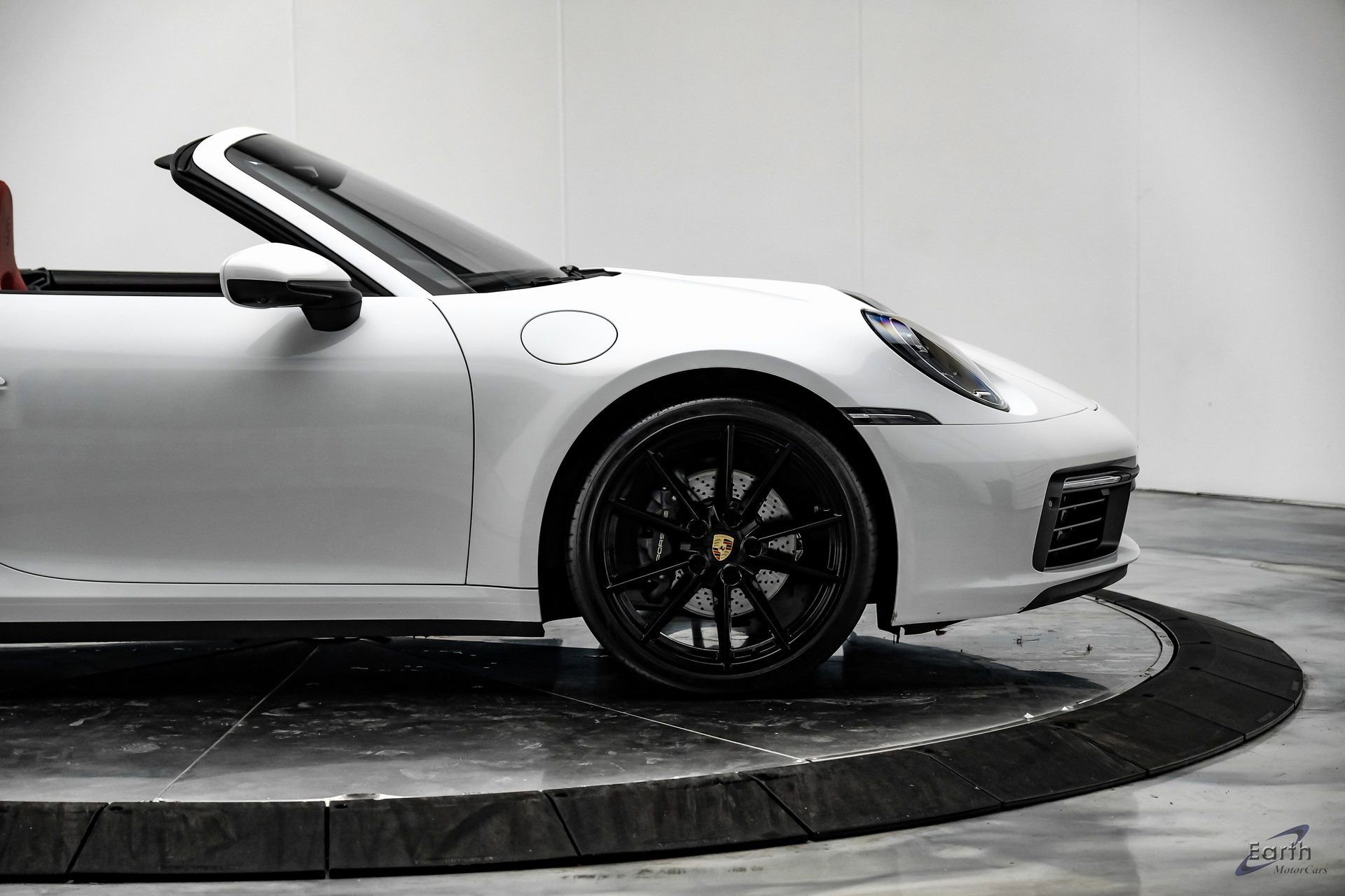 Used 2021 Porsche 911 Carrera 4 image 24