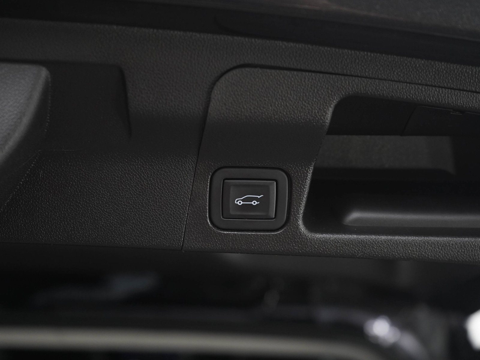 Used 2018 GMC Acadia SLE AWD/4WD image 17