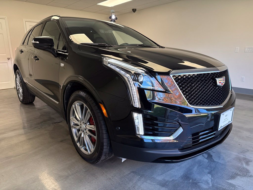 Used 2026 Cadillac XT5 Sportv w/ LPO, Floor Liner Package AWD/4WD image 1