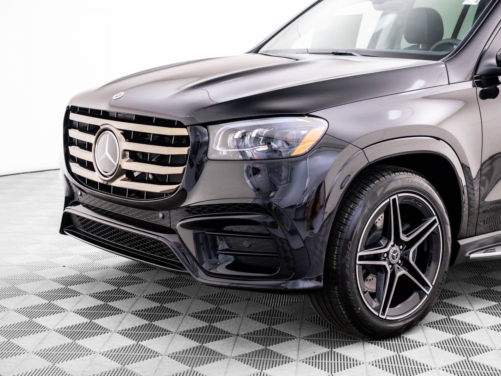 New 2026 Mercedes-Benz GLS 450 4MATIC image 39