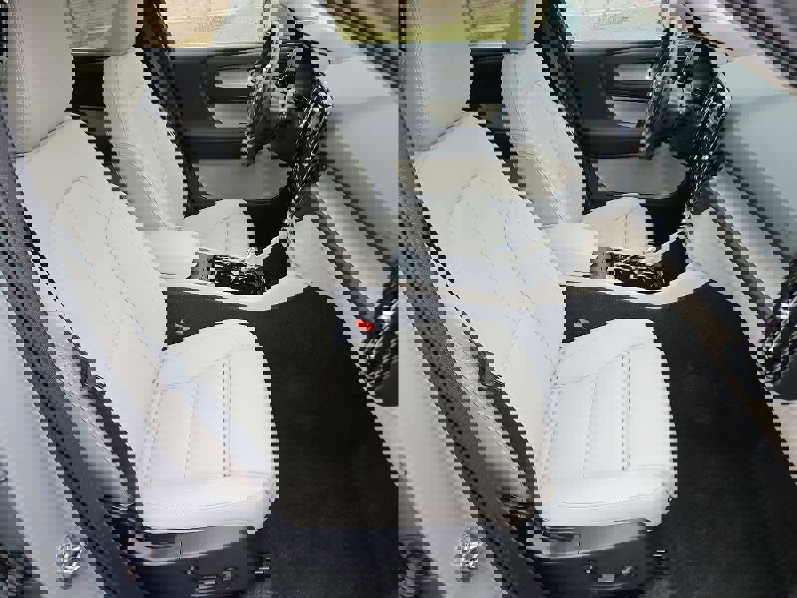 Used 2024 Volvo XC40 B5 Ultimate w/ Protection Package Premier image 23