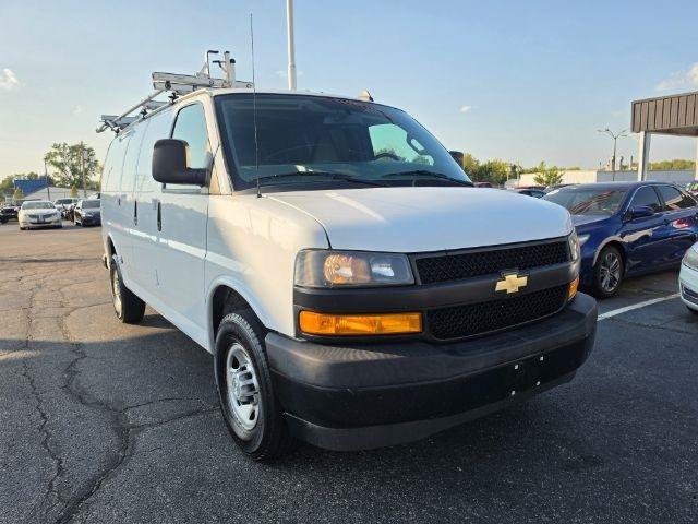 Used 2020 Chevrolet Express 2500 w/ Driver Convenience Package RWD image 2