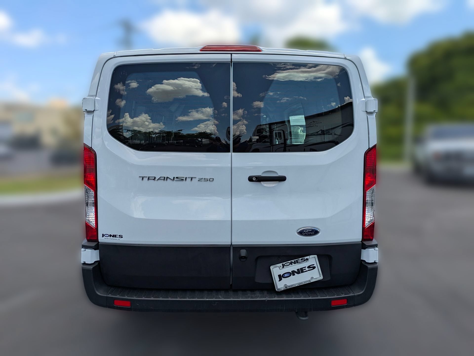 Used 2025 Ford Transit 250 Low Roof w/ Exterior Upgrade Package RWD image 7