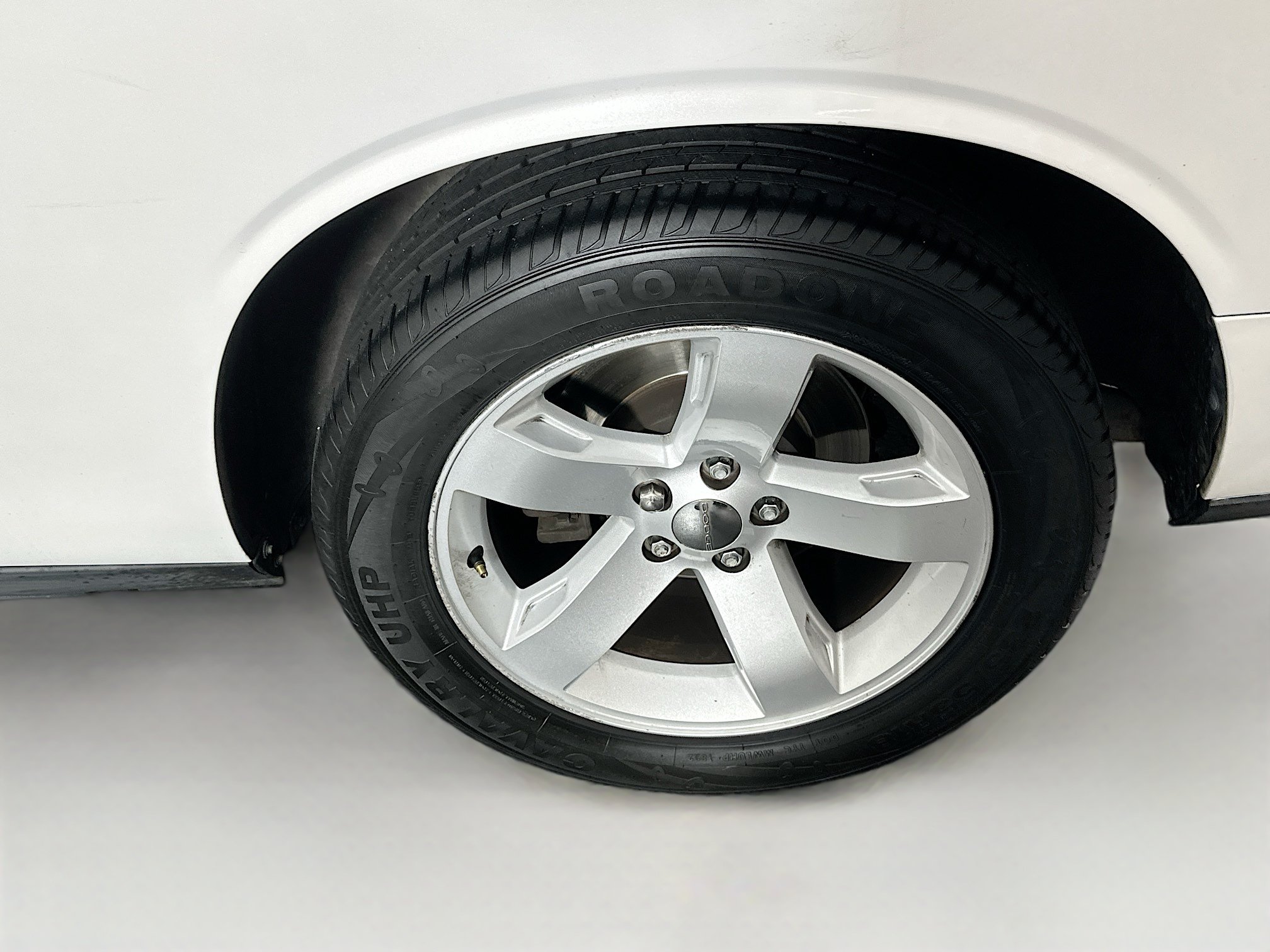 Used 2011 Dodge Challenger RWD image 11