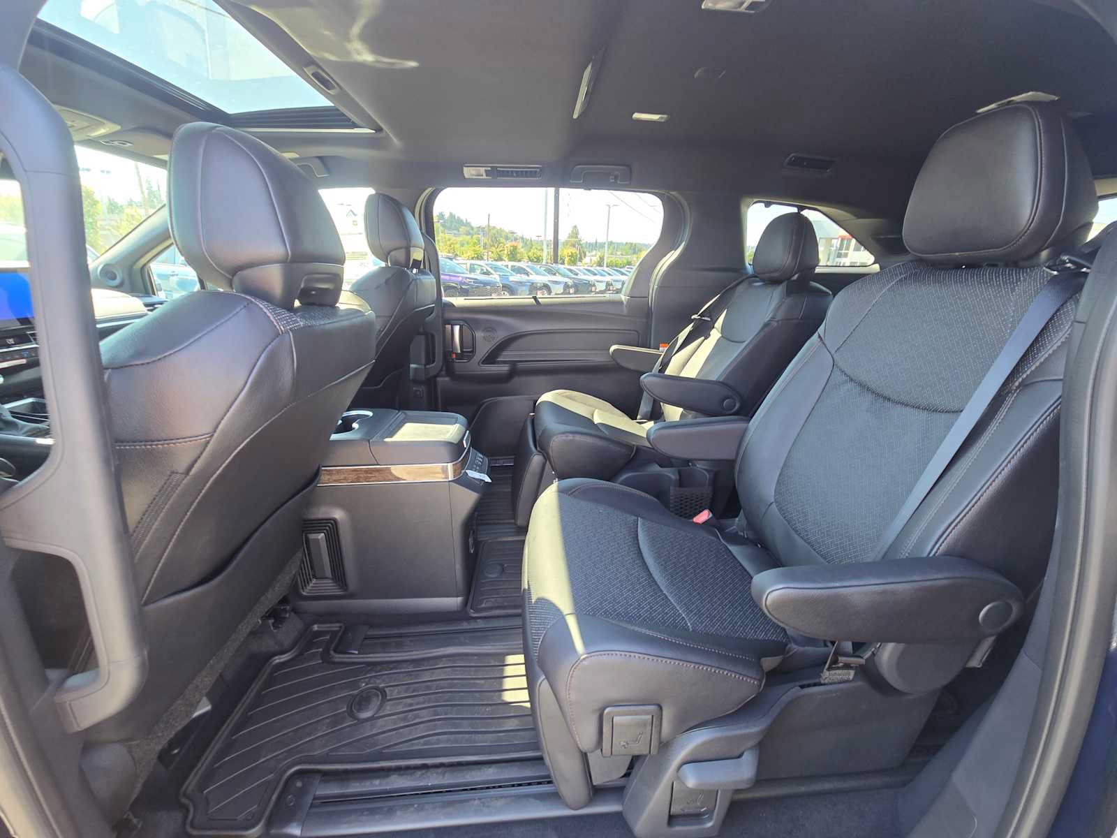 New 2026 Toyota Sienna Platinum AWD/4WD image 15