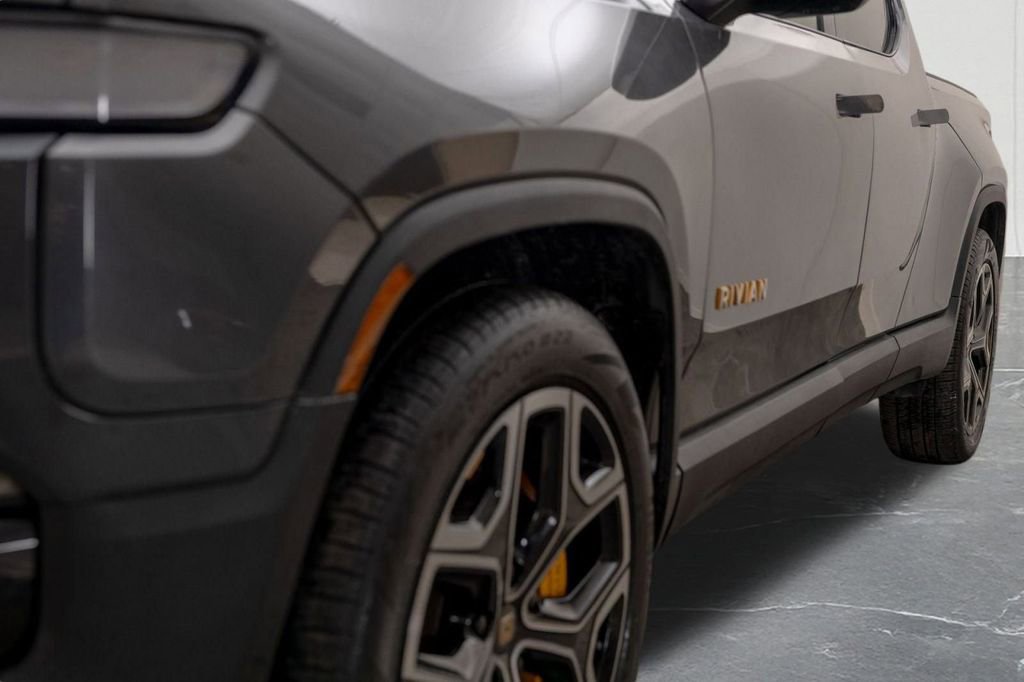Used 2022 Rivian R1T Adventure image 11